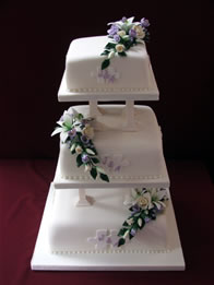 http://www.catherines-cakes.co.uk/images/wedding%20cakes/juliet196.jpg