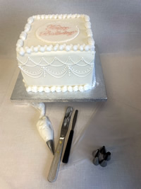 Basic piping and writing with royal icing