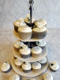 Wedding Anniversary Cakes by Catherine Scott