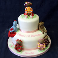 Children's Birthday Cakes by Catherine Scott
