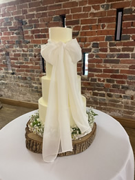 Romance — Buttercream Wedding Cake by Catherine Scott