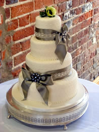 Bronte — Contemporary Wedding Cake by Catherine Scott