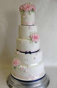 Dianne — Contemporary Wedding Cake by Catherine Scott