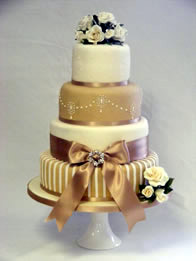 Imogen — Contemporary Wedding Cake by Catherine Scott