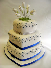 Tulip — Contemporary Wedding Cake by Catherine Scott