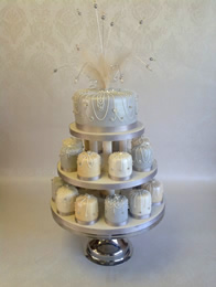 Lustre wedding cupcakes by Catherine Scott