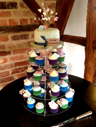 Rustic wedding cupcakes by Catherine Scott