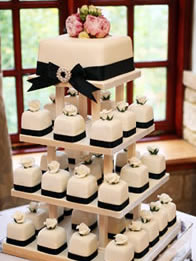 Simona wedding cakes by Catherine Scott